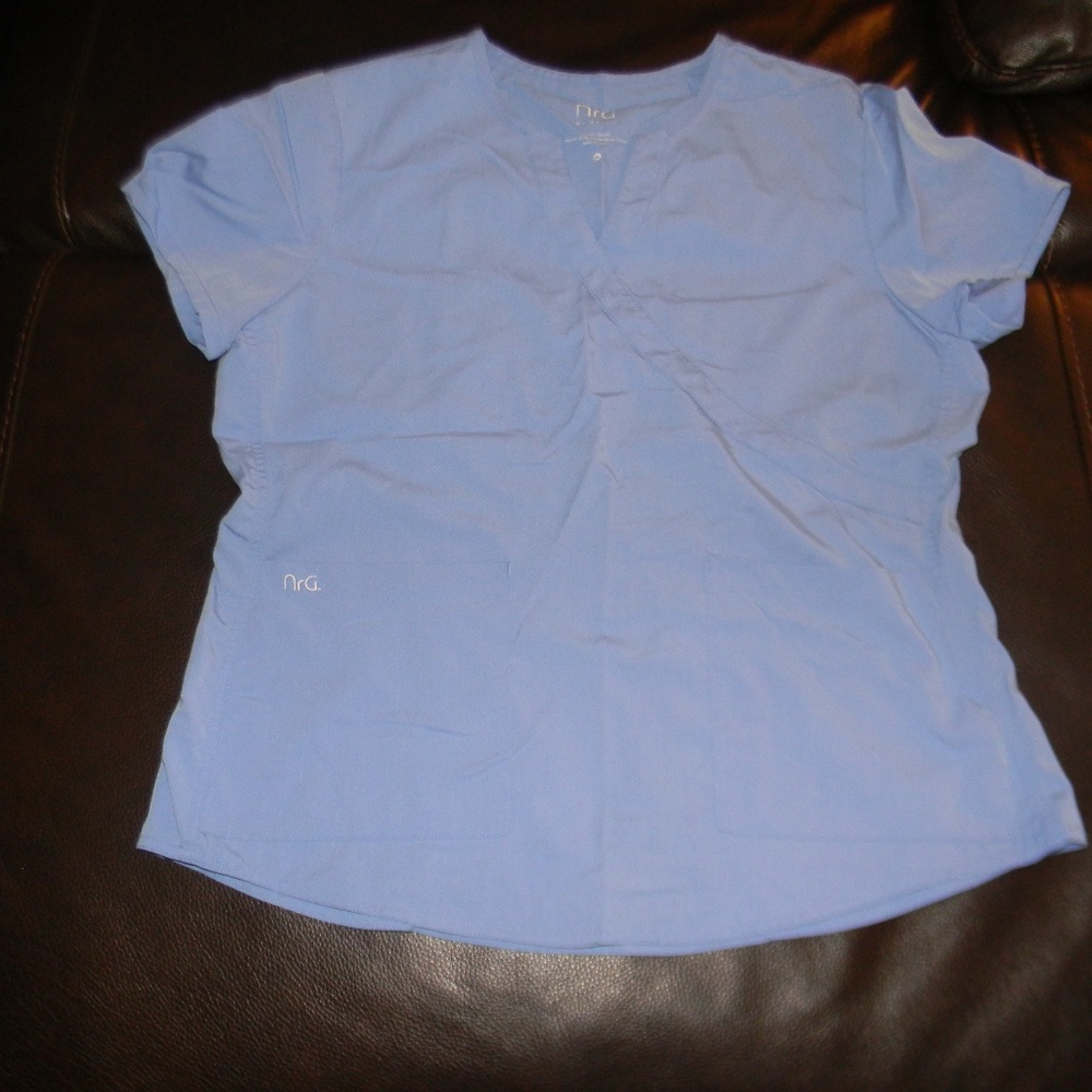 NRG Size XL Ceil Blue Scrub top